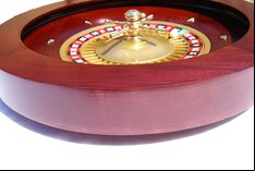 18-inch Mahogany Roulette Wheel with Precision Bearings