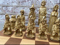 Lord of the Rings Berkeley Chess Set with 5 inch King
