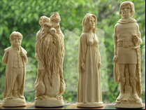 Lord of the Rings Berkeley Chess Set with 5 inch King